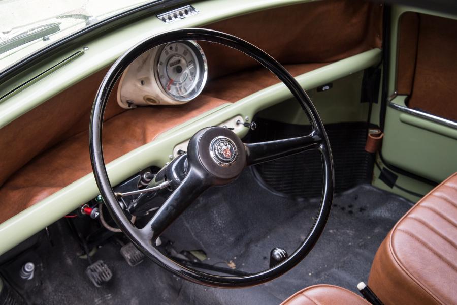 Торпедо Austin Mini Van (ADO15) 1960 года  (фото 13 из 30)